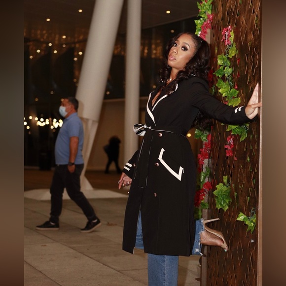 Shake It Off | Coat - Picture 3 of 5